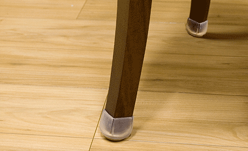 『イス脚フィット』は脱げにくい椅子脚カバーです。